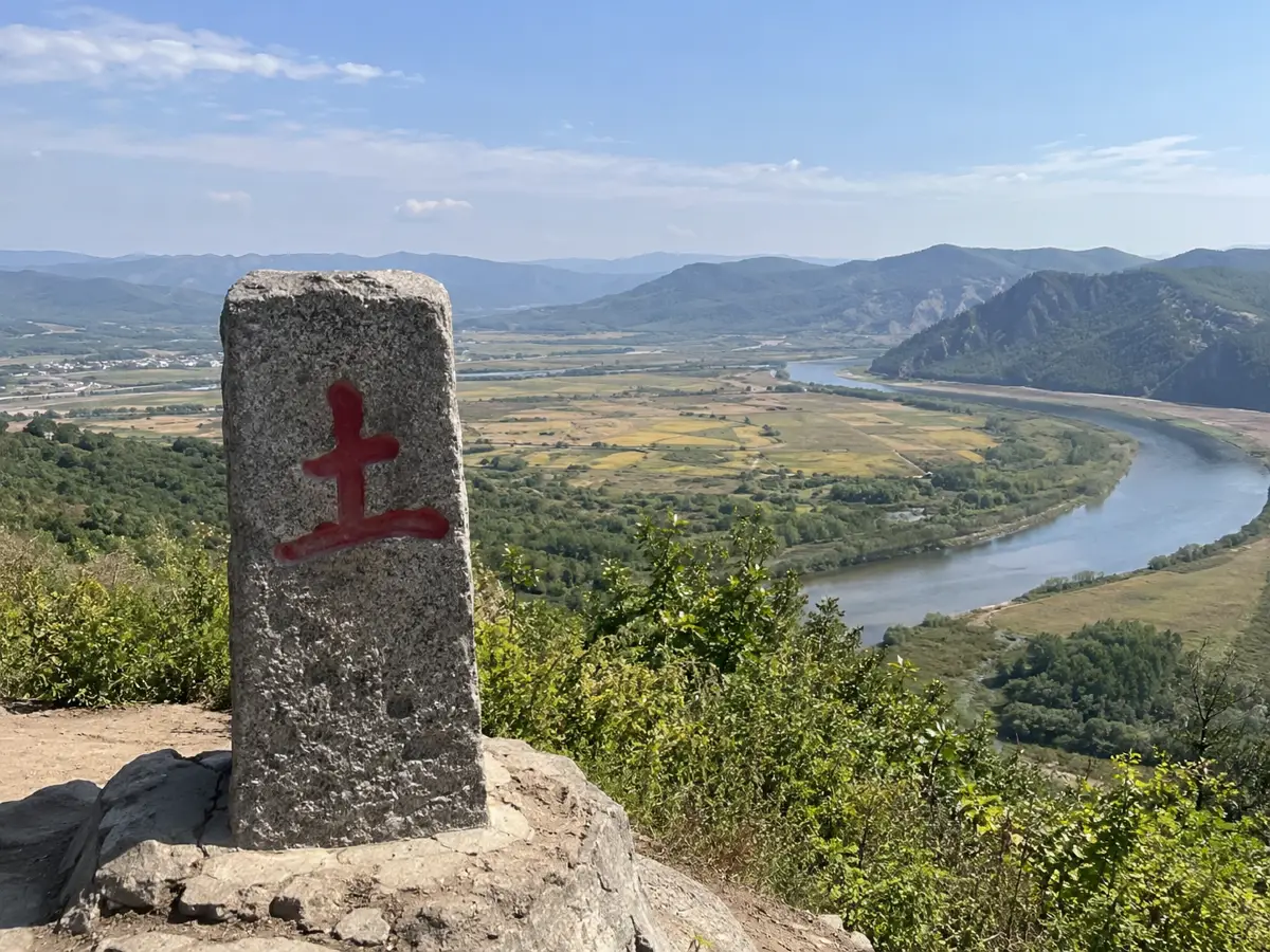 Исторический пограничный знак Ту в Хуньчуне